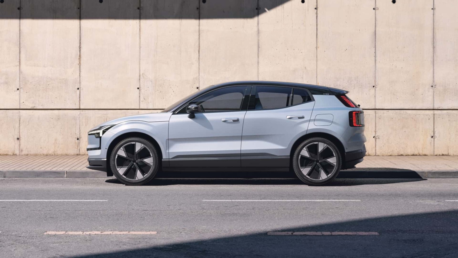 Volvo EX30 Cross Country 2024 SUV Drive